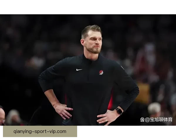 以斯普利特盛赞杨瀚森持续进步高位策应组织能力出众带动球队进攻 以斯普利特盛赞杨瀚森持续进步高位策应组织能力出众带动球队进攻